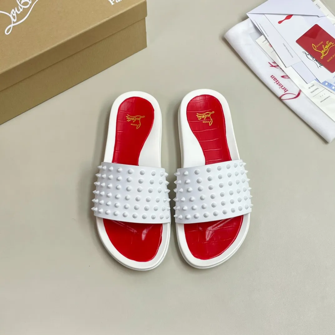 [CL red sole shoes] P: 340💰 size 38-45 Men’s classic slippers, made on the official website 1:1, the original factory specializes in original materials ➖ OEM 3D printed patterns, all hand-nailed and made ➖ Ultra-light non-slip outsole. Super fashionable and super comfortable, handsome on the feet, a must-have for men in summer! !